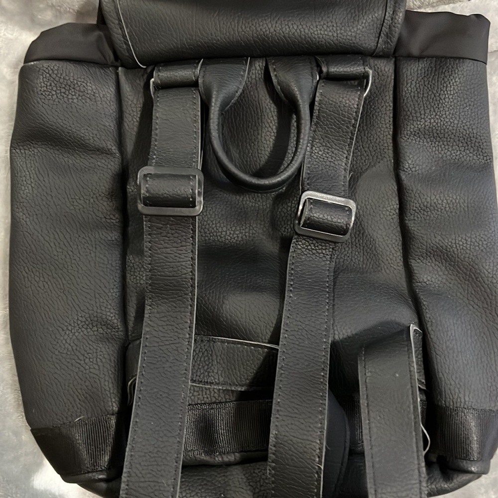 Cute Adidas leather bag! - Picture 2 of 4